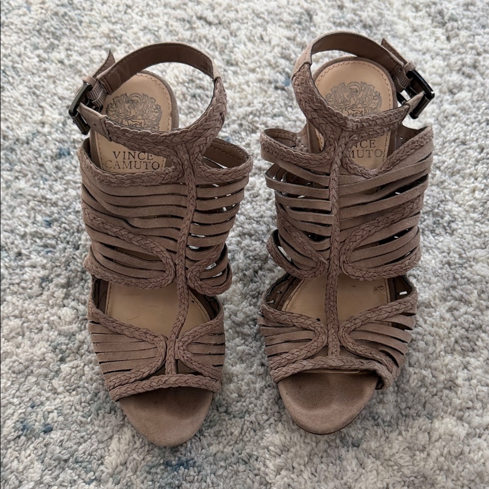 Vince Camuto Tan Strappy Women's Suede Sandals size 7M